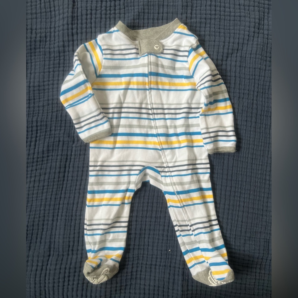 Burt’s Bee’s organic cotton zipper footie